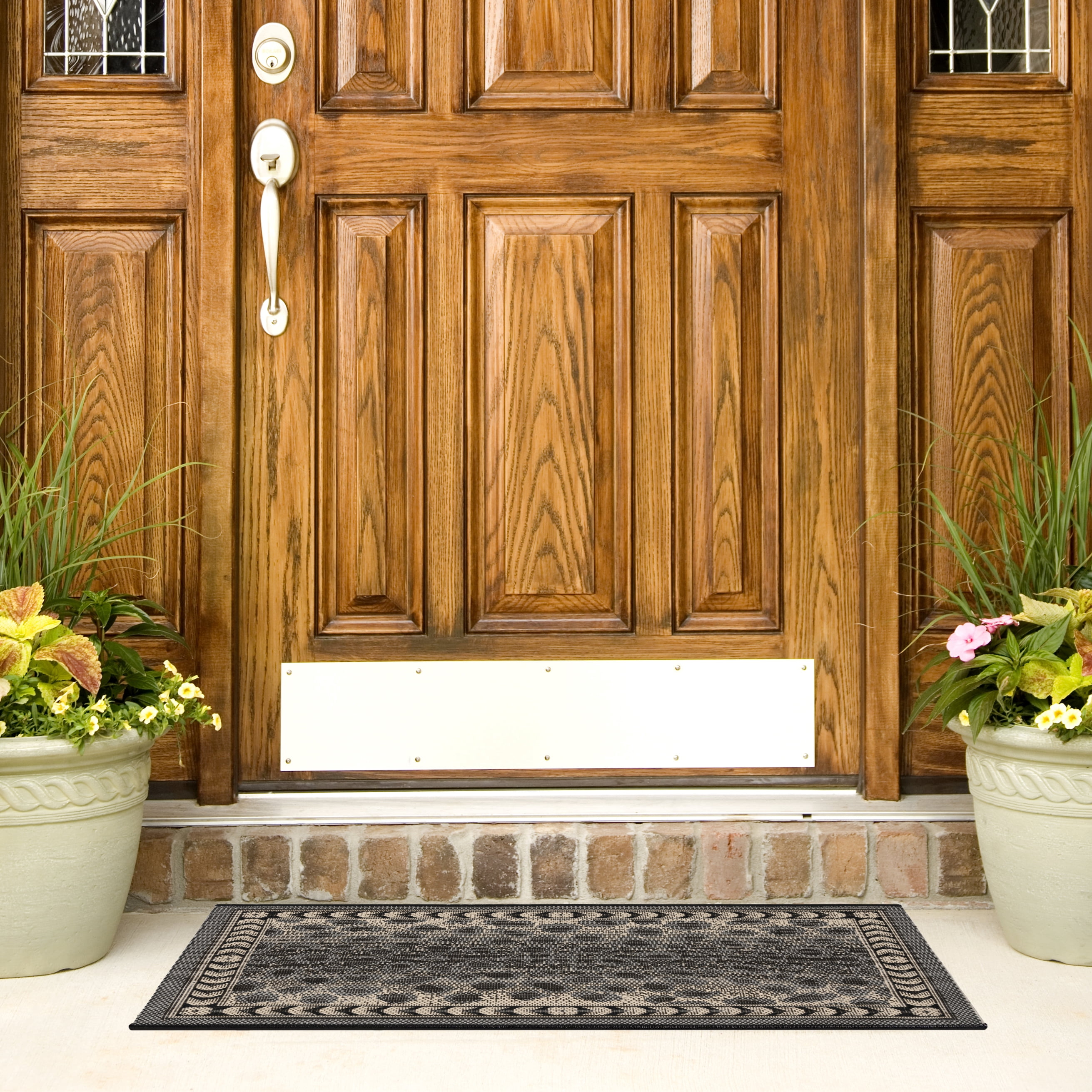 Safavieh Courtyard Candace Spotted Indoor/Outdoor Area Rug, Gray/Black, 6'7" x 9'6"