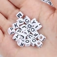 thumbnail image 4 of Abalorios acrílicos con letras QUEFE 1440 unidades en forma de cubo blanco de 6 x 6 mm, 4 of 7