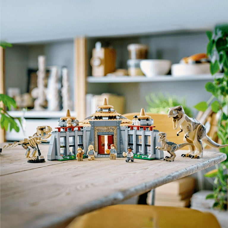 LEGO 76961 Jurassic World Visitor Center: T. Rex and Raptor Attack