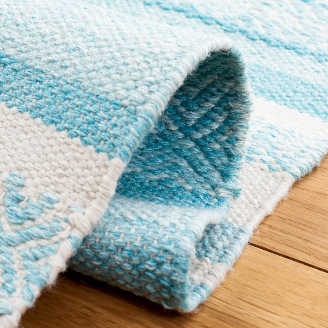 SAFAVIEH Striped Kilim Leo Striped Polyester Area Rug, Turquoise/Ivory, 5' x 8'