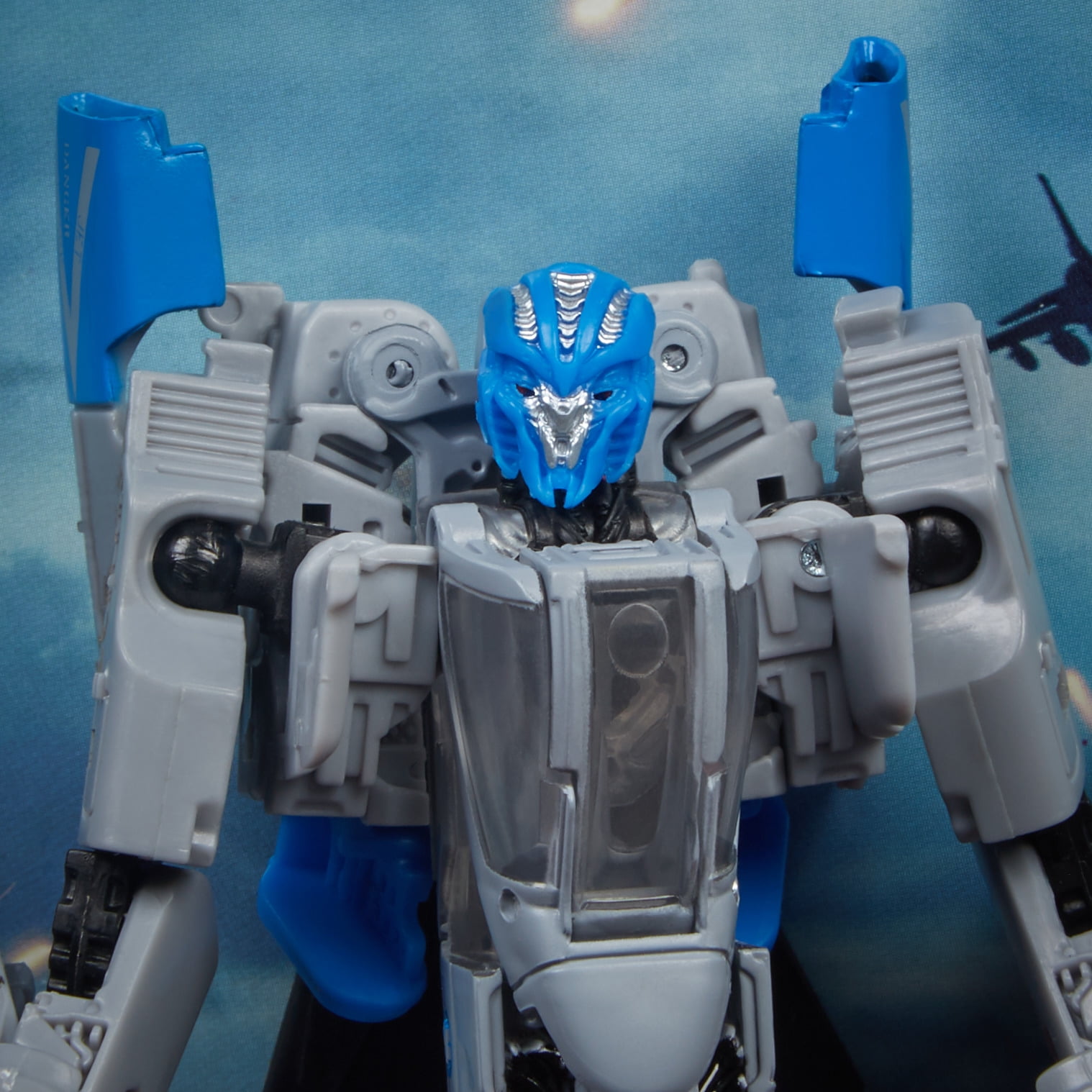 transformers studio series 22 deluxe class bumblebee dropkick