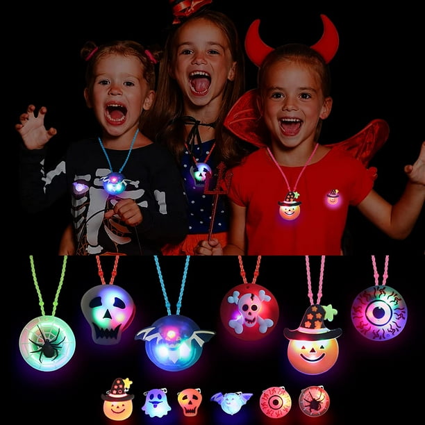 Halloween Party Favors Jouets pour Enfants 24 Pièces Halloween Led Light Up  Ring Colliers Bracelets Broche-Halloween Light Up Toys Glow in the Dark  Party Supplies for Halloween Decorations Party Games Gift 