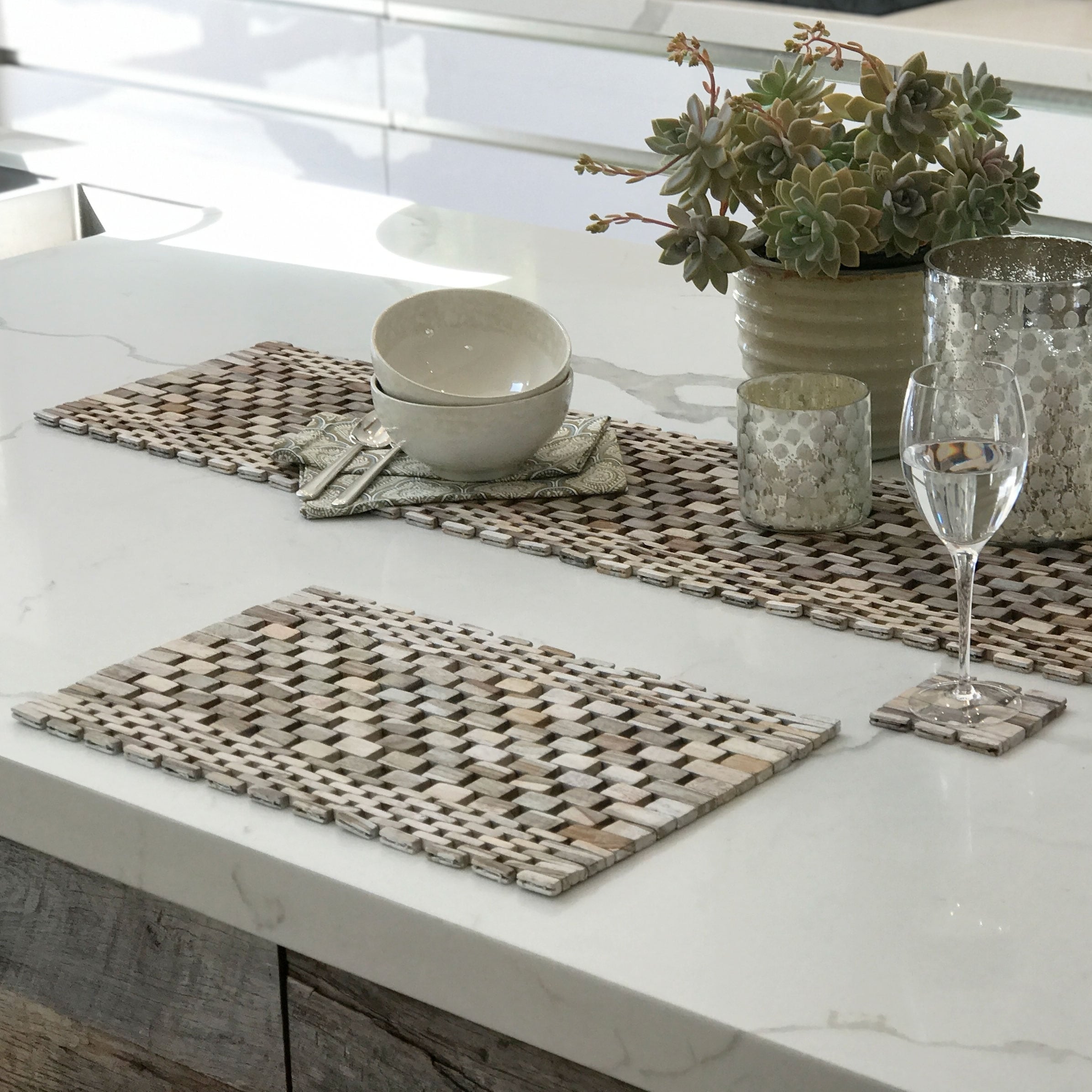 Hip-O Modern Living Handmade White Wash Rosewood Placemat Set of 2 (Indonesia)