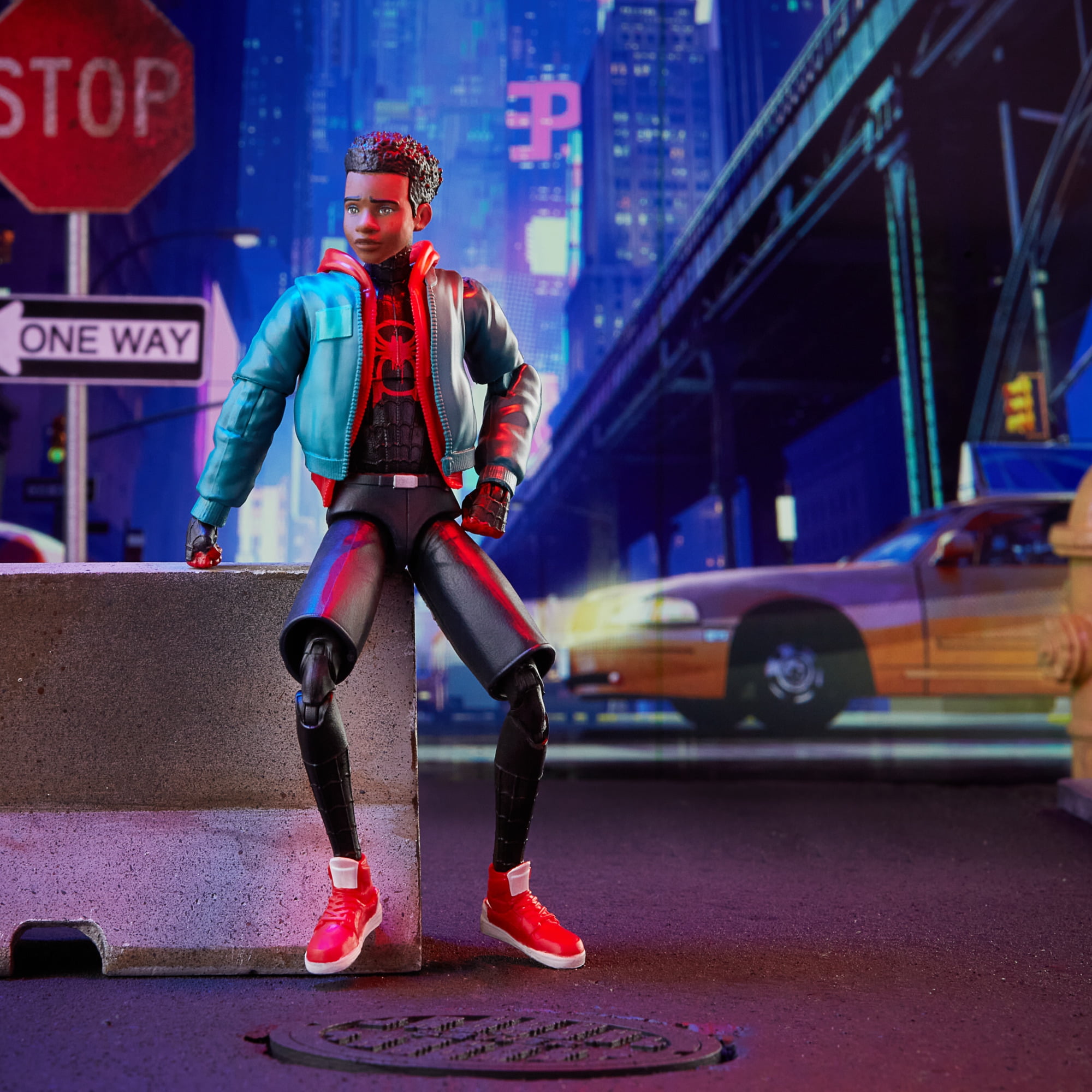 Hasbro Marvel Legends Series Spider-Man: Into the Spider-Verse Miles Morales
