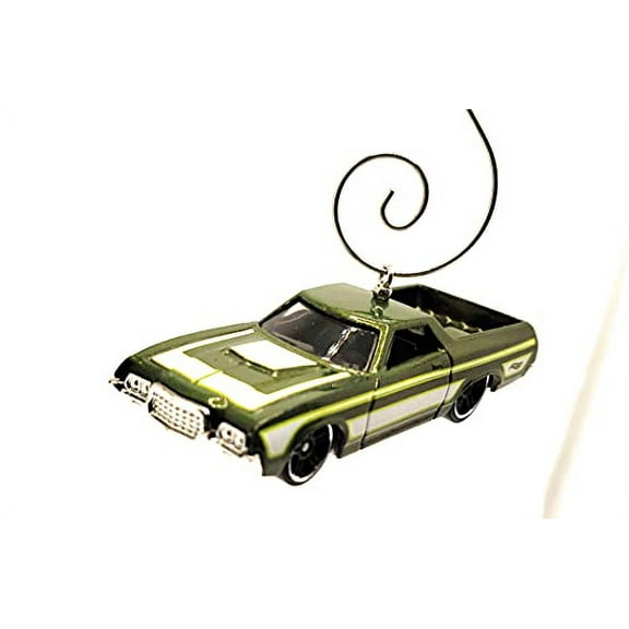 1972 Ford Ranchero Christmas Ornament 1:64 Green