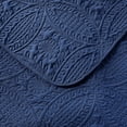 thumbnail image 4 of Pure Bedding Juego de edredón tamaño King/Cal King/California King, color azul marino – Colcha extragrande – Colcha ligera de microfibra suave para todas las estaciones – 3 piezas incluye 1 edredón y, 4 of 5
