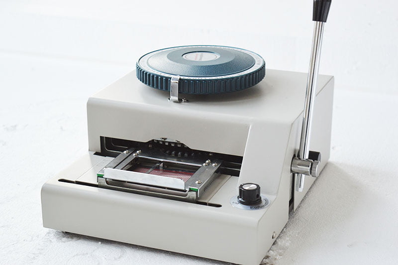 72-Character Manual Stamping Machine PVC/ID/Credit Card Embosser Code Printer 