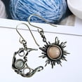 thumbnail image 3 of Retro Sol Luna Gota Pendientes Piedra Lunar Asimétrico Estilo Bohemio Pendientes Joyería Regalo Para Novia Esposa Amante Methold AP005915-00, 3 of 6