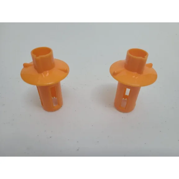 Two (2) Worlds Smallest Juice Extractor Plastic Kitchen Tool Orange Gadget