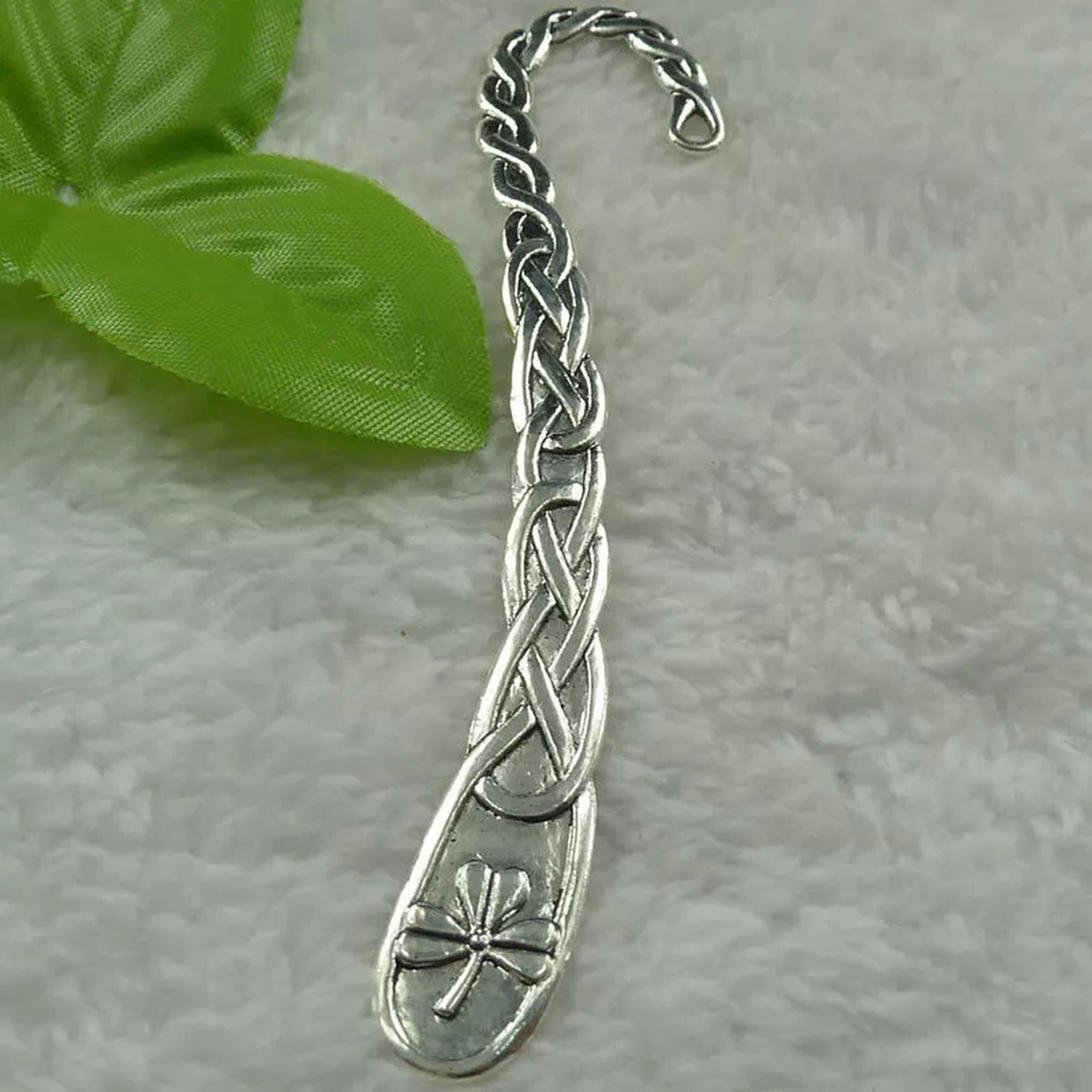 HOOUN 32 pcs tibet silver flower complect bookmarks 113x24mm B1097