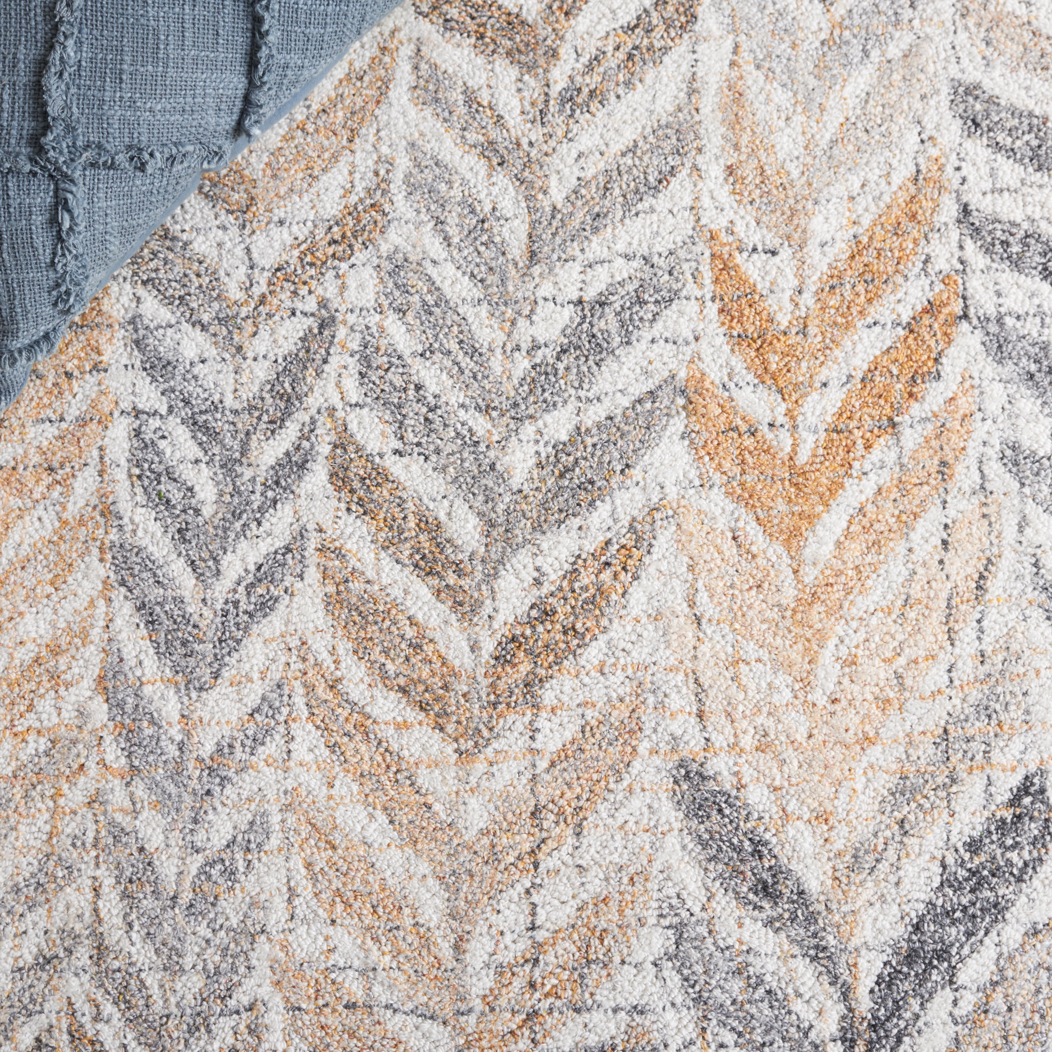 SAFAVIEH Renewal Dennis Chevron Area Rug, Beige/Gray, 6' x 6' Round