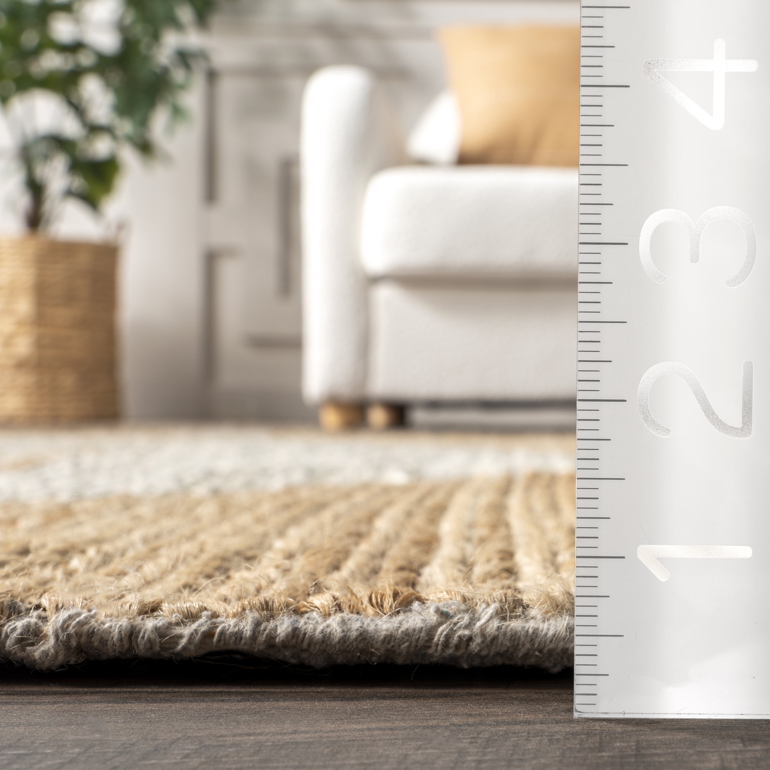 nuLOOM Akasha Faded Diamond Jute Blend Area Rug, 4' x 6', Natural