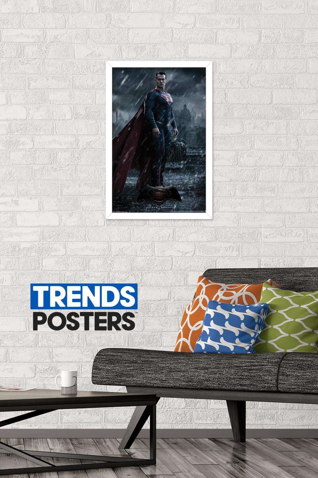DC Comics Movie - Batman v Superman - Superman Wall Poster, 14.725" x 22.375", Framed