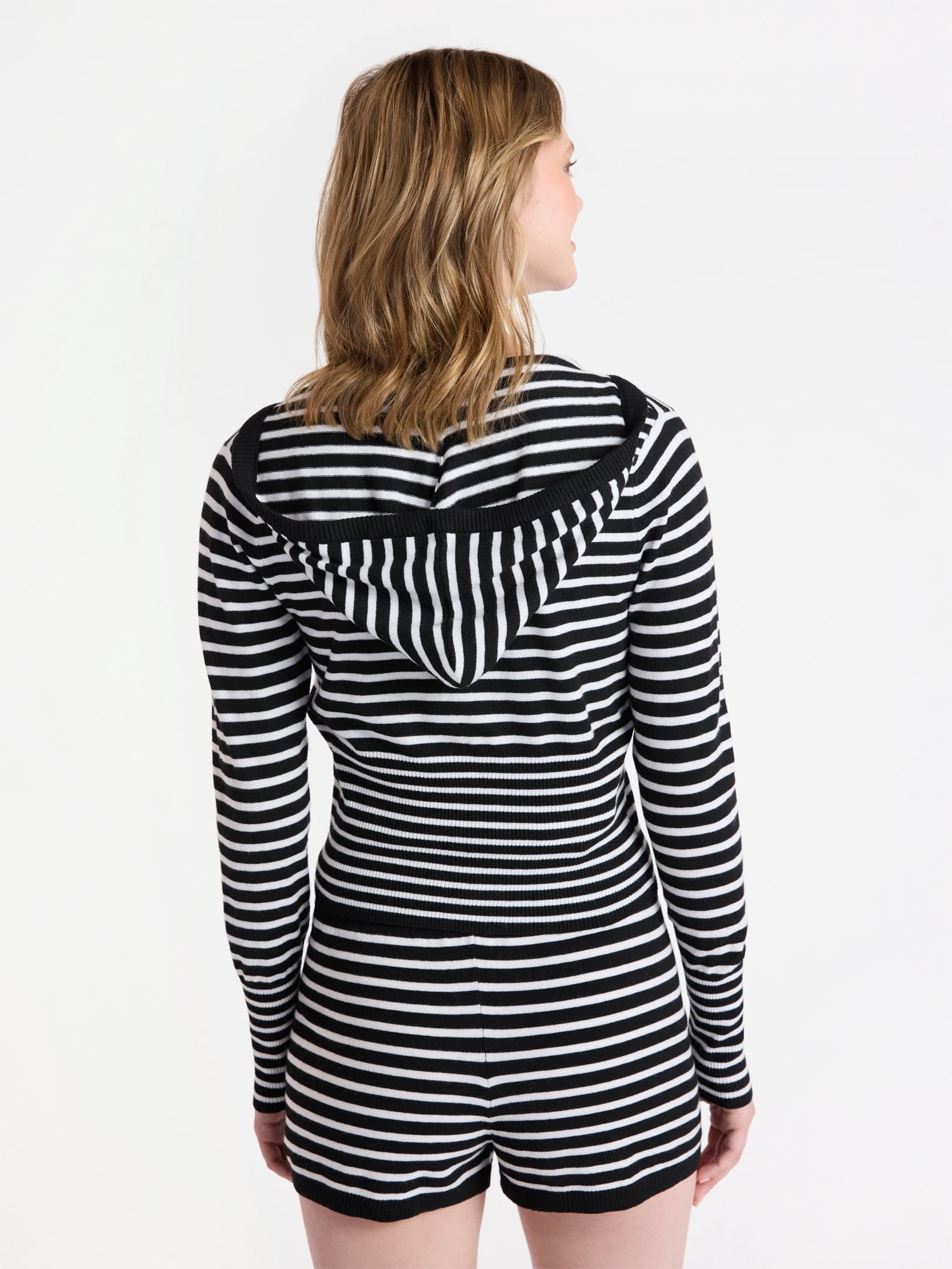 No Boundaries Sweater Hoodie and Shorts Set, 2-Piece, Women’s