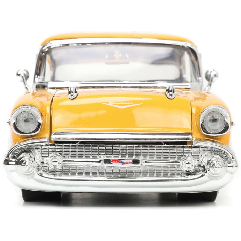 Jada Toys Big Time Muscle 1:24 1957 Chevy Bel-Air Die-cast Car