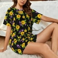 thumbnail image 4 of "Wukai Daisies Flowers Women's Pajama Set - Short-Sleeve Top and Shorts with Elastic Waistband and Pockets for Loungewear, Yoga, and Casual Wear-X-Large, 4 of 8