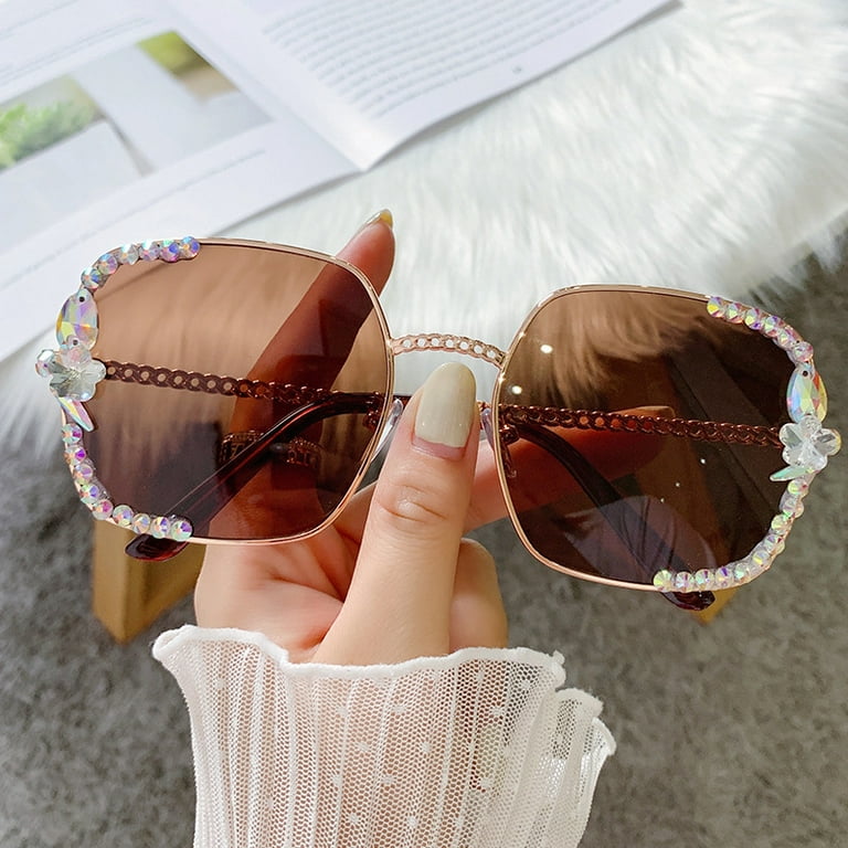 Vintage Chanel sunglasses –