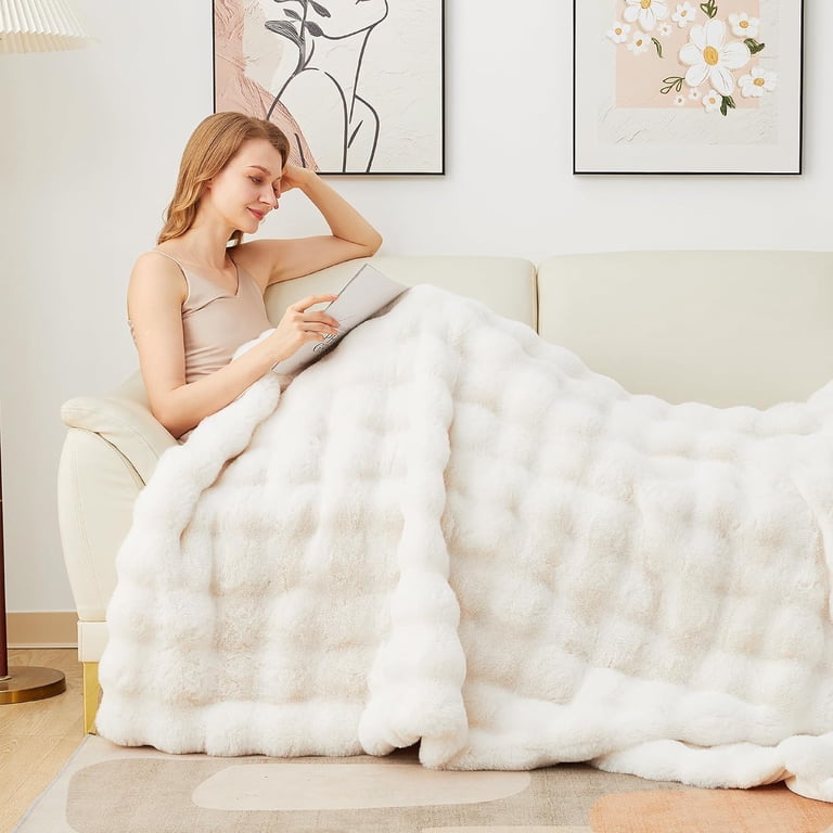 Cozy Faux Fur Throw Blanket - Super Soft & Warm 50x60 Inches - Perfect For Lounging