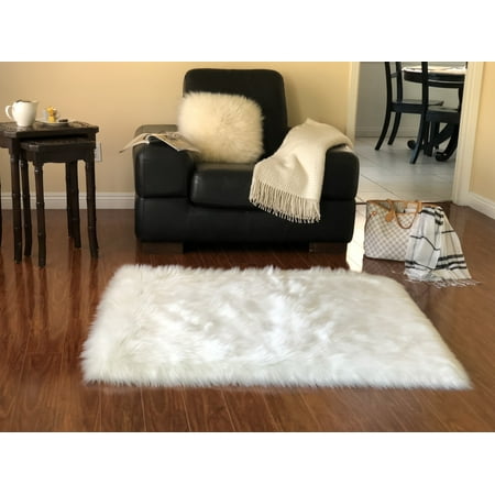 Soho Luxurious Faux Sheepskin Square Shape White Area Rug Soho Luxurious Faux Sheepskin Square Shape White Area Rug