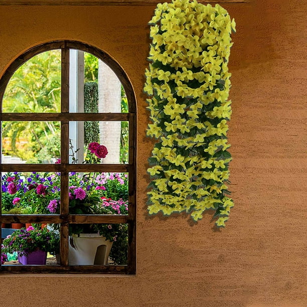 Cesta colgante de pared con ramo de rosas artificiales | Flores violetas artificiales con ratán sintético | Decoración de exterior para todo tipo de clima | Paisajismo sin mantenimiento | Decoración