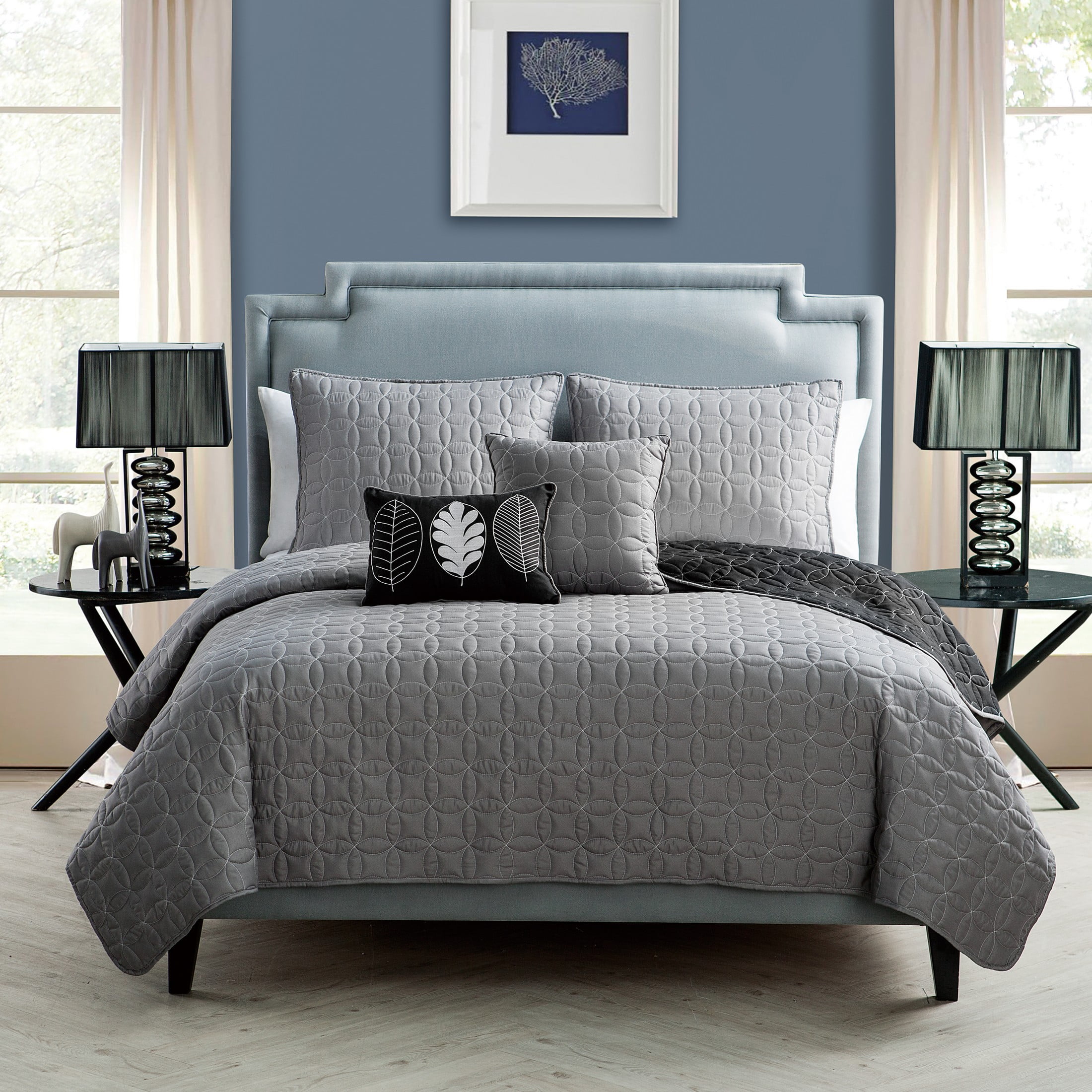 VCNY Hayden Geometric 5Piece Quilt Set, Queen with Quilt, Shams, and