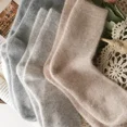 thumbnail image 4 of Yuan Yun Home Otoño Invierno calcetines de lana de conejo de mujer a media pantorrilla estilo coreano grueso cálido suave lana de cordero doble aguja, 4 of 5