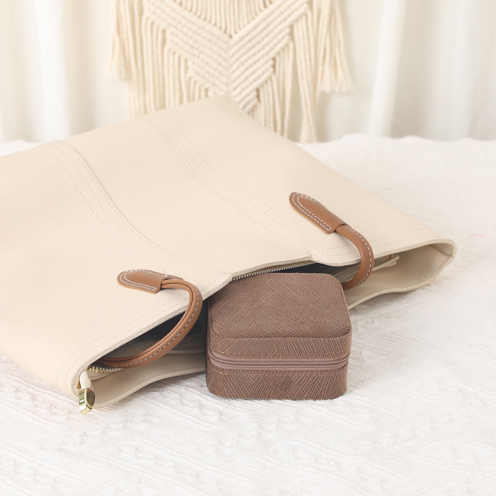 Unique Bargains Portable Velvet Jewelry Storage Box Light Brown