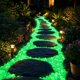 thumbnail image 4 of Pack de 200 de piedras de jardín que brillan en la oscuridad, piedras decorativas luminosas para senderos, paisajismo y decoración de acuarios para acuarios, 4 of 5