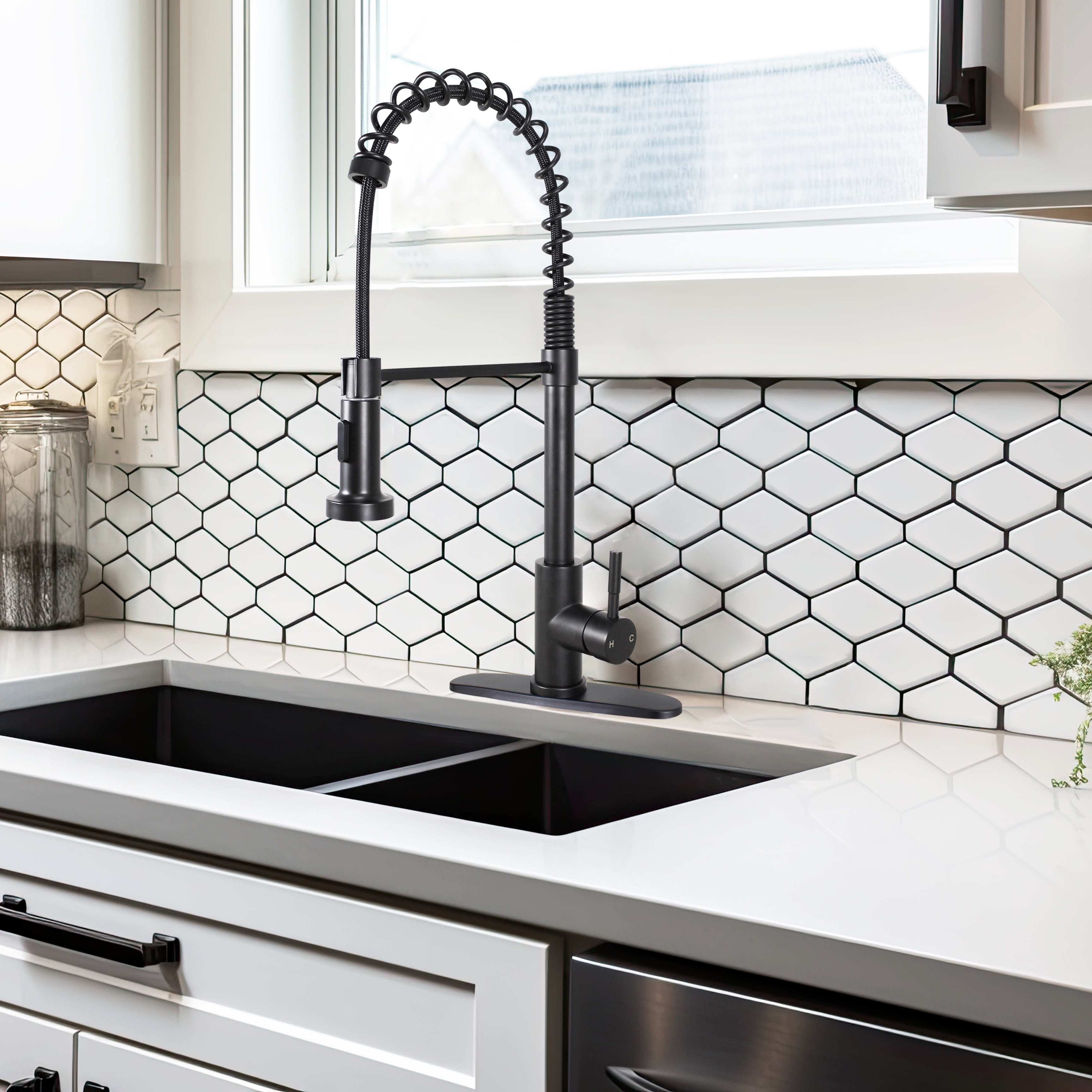 Better Homes & Gardens Elmont Single Handle Pull-Down Kitchen Faucet with Spring Neck, Matte Black
