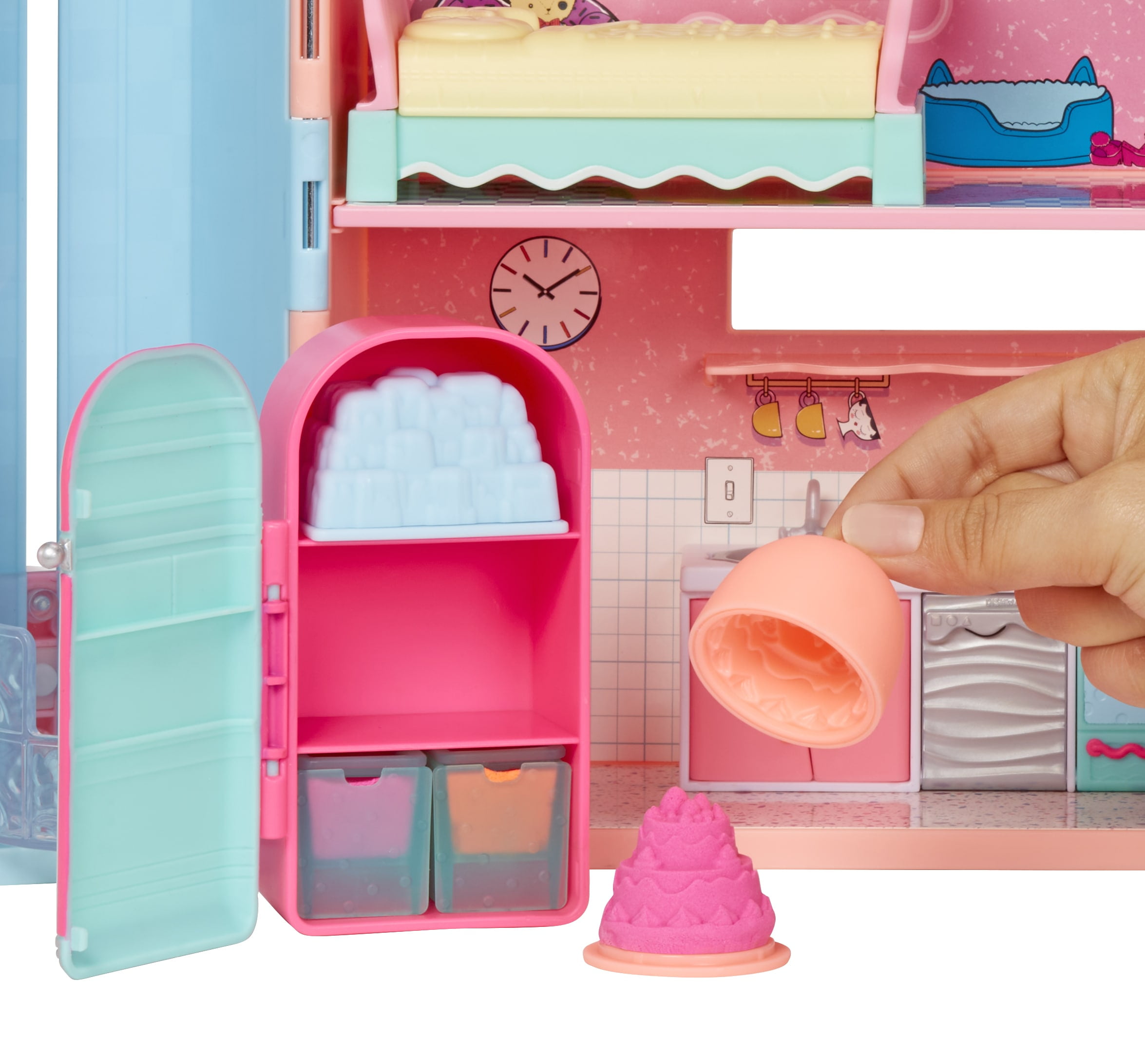 LOL Surprise Squish Sand Magic House with Tot Playset with Collectible Doll, Squish Sand, Surprises, Accessories, Girls Gift Age 4+