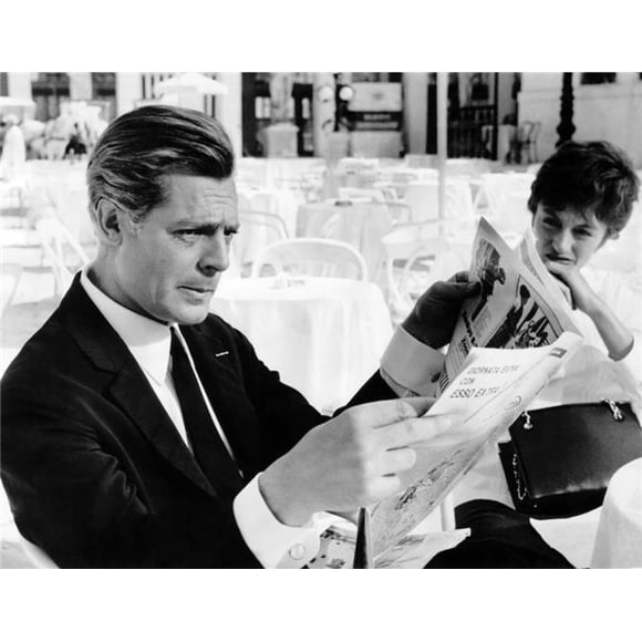 Collection Everett EVCMBDEIANEC024HLARGE 8 0.5 Marcello Mastroianni Anouk Aimée 1963 Tirage Photo, 28 x 22 - Grand
