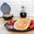 thumbnail image 2 of Uncanny Brands Marvel Spider-Man Mini Waffle Maker - Electrodoméstico de cocina Marvel, 2 of 5