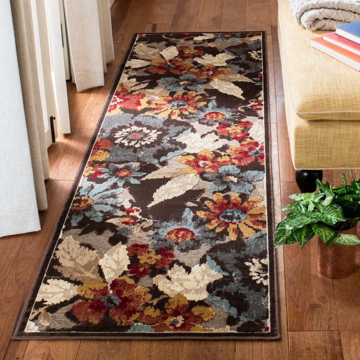 SAFAVIEH Paradise Kyler Floral Leaves Area Rug, Dark Brown, 5'3" x 7'6"
