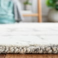 thumbnail image 5 of SAFAVIEH Martha Stewart Distressed Area Rug, Light Grey/Ivory, 4' x 6', 5 of 7