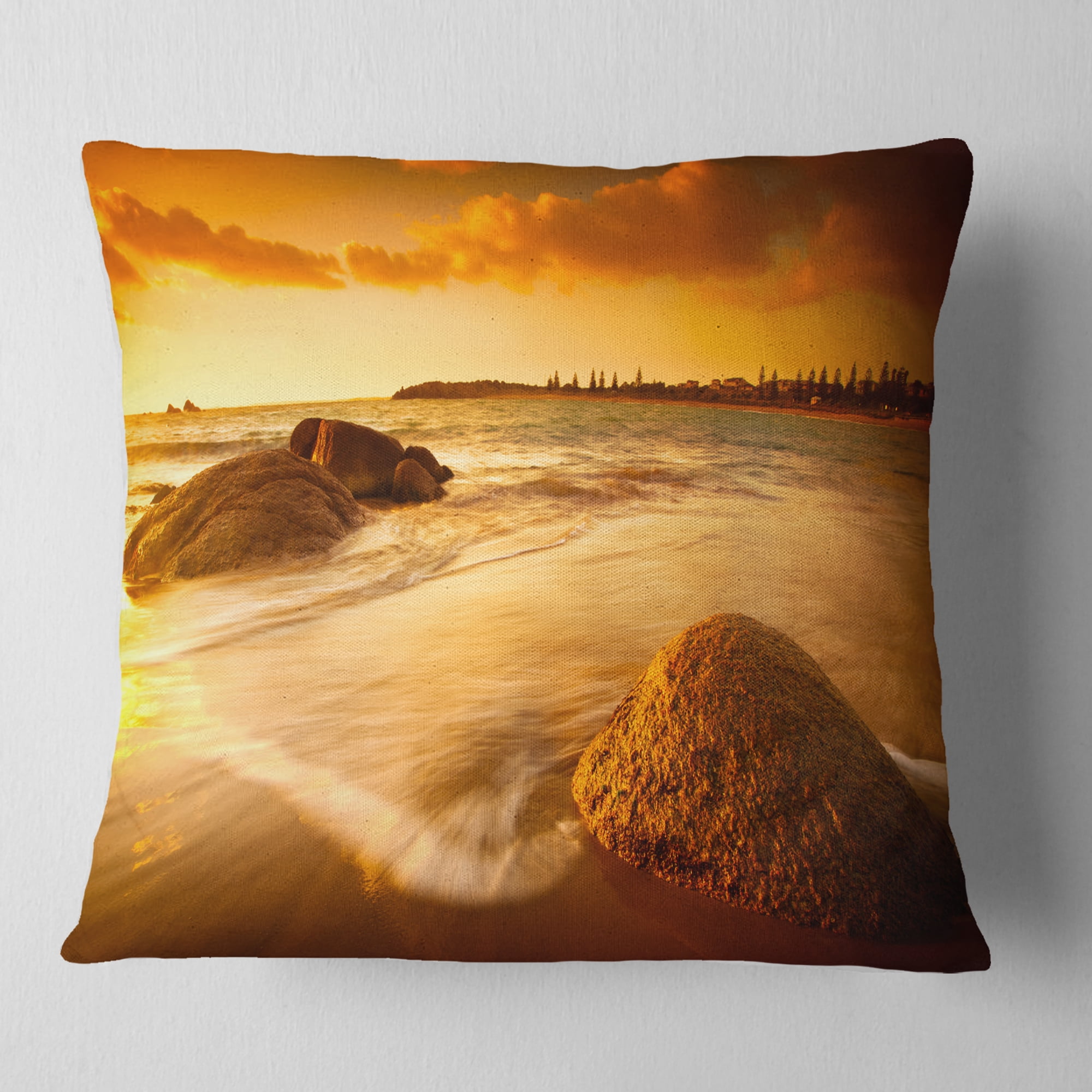 Designart Sun Tinted Beach - Photography Throw Pillow - 16x16