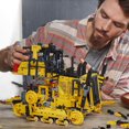 thumbnail image 2 of LEGO Technic Le bulldozer Cat® D11T 42131, 2 of 6