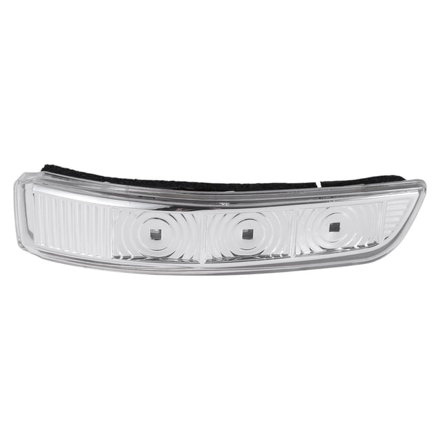 luz de señal de giro led del espejo izquierdo delantero para kia sorento 2011-2015 luz de marcador lateral no. 876131u000 amarillo, vista frontal centrada de la unidad en forma de tira con lente clara y reflector gris, tres módulos LED visibles y carcasa ABS con borde superior de montaje negro, diseñada para montaje en espejo izquierdo delantero y visibilidad en noche o lluvia; a menudo usada también como repuesto para reparación de espejos.