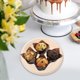 thumbnail image 4 of FESTFENDS 50Ud Plato De Papel Para Comida Con Elegante En Amarillo Claro Para Celebraciones, 4 of 6