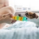 thumbnail image 4 of Juguetes Para Masticar Perros En Forma De Oruga Resistentes A Mordeduras Molar Palo De Molienda Fugas De Alimentos Limpiador De Dientes De Perro Suministros Para Mascotas Inevent PT002426-03, 4 of 6