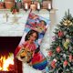 thumbnail image 1 of Princesa Elena de Avalor Tema: Calcetines de Navidad, fino lino blanco para colgar en escaleras y chimenea, decoración navideña para el hogar, regalo de Navidad. 45cm × 32cm, 1 of 5