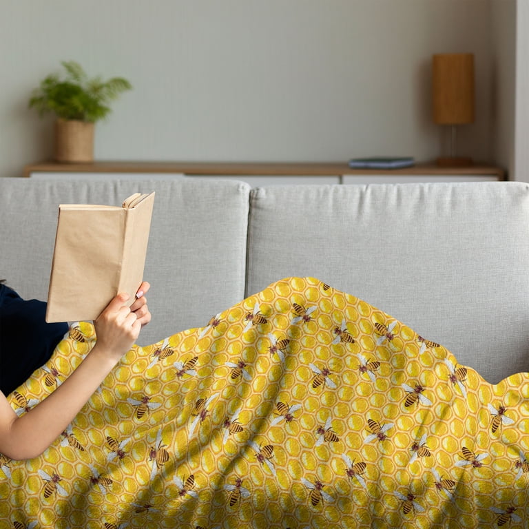 Bee Soft Flannel Fleece Throw Blanket, Honeybees Working on