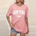 thumbnail image 2 of Camiseta informal de manga corta con hombros descubiertos y estampado de letras en inglés para mujer., 2 of 4