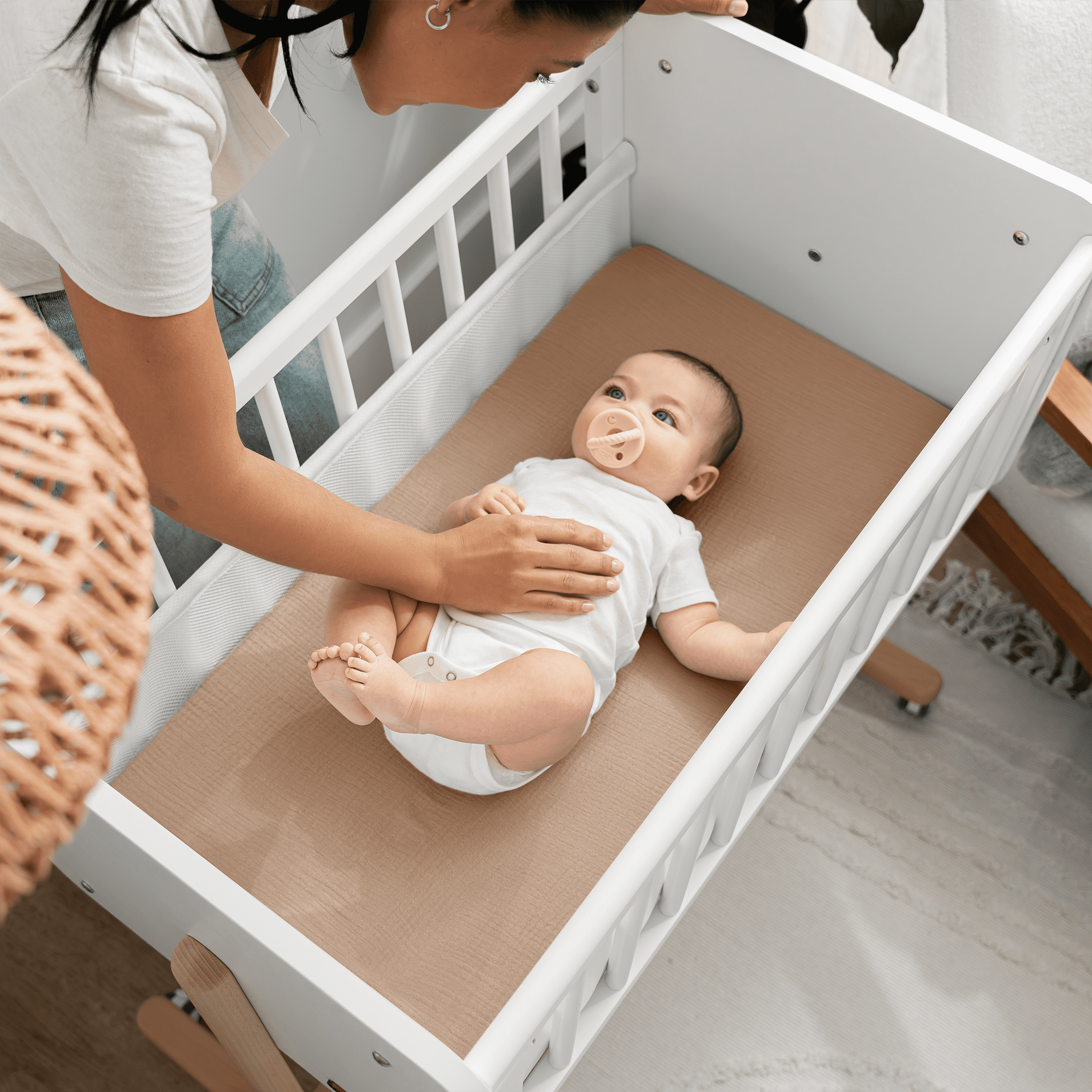 Comfy Cubs Muslin Fitted Bassinet Crib Sheet, Extra Soft 100% Muslin Cotton Bassinet Sheets (Cedar)