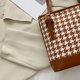 thumbnail image 1 of Bolsa de tela escocesa retro Mujer PU Cubo Totes de hombro casuales (marrón) Ehuebsd Para Estrenar, 1 of 9