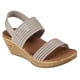 thumbnail image 3 of Sandalia con cuña Skechers Beverlee-Sheer Luck para mujer, color topo, 3 of 3