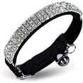 thumbnail image 1 of Collar de terciopelo brillante para gatos, suave, ajustable y con cascabel, Glamour for Feline Friends, 1 of 5