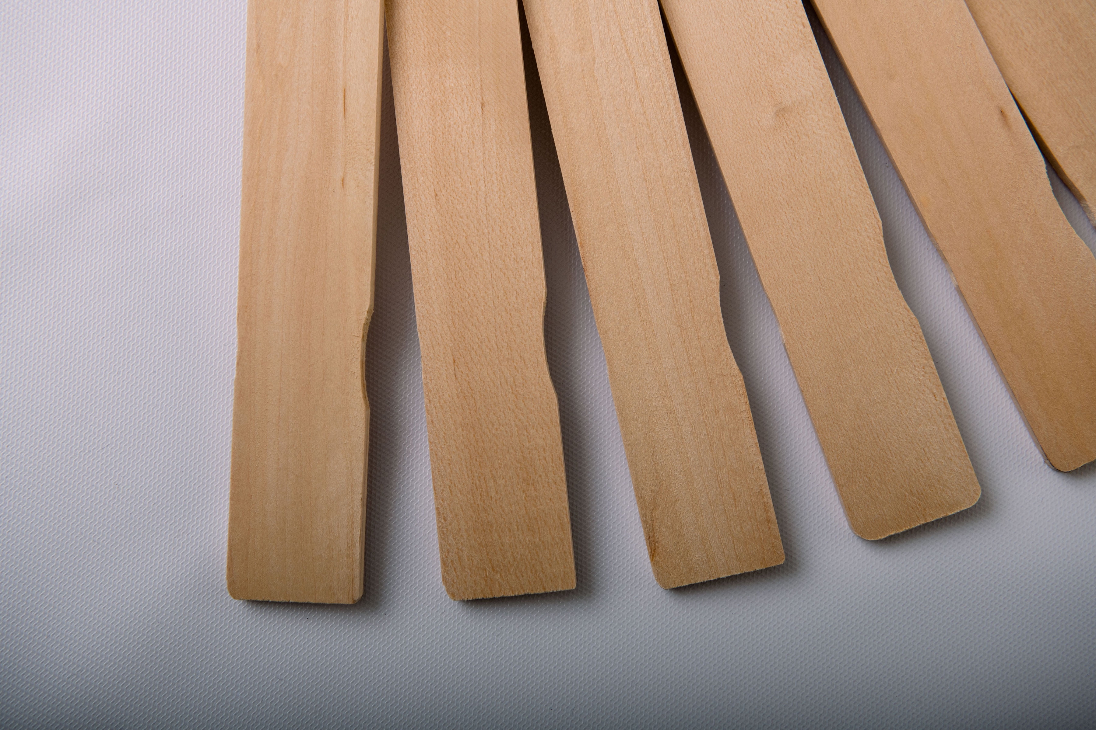 Henry Bukke's Best 250 Count 21 in. x 1-1/8 in. Paint Stir Sticks – USA-Made Basswood Mixing Paddles for 5-Gallon Buckets – Industrial Wood Stirrers for Paint, Epoxy