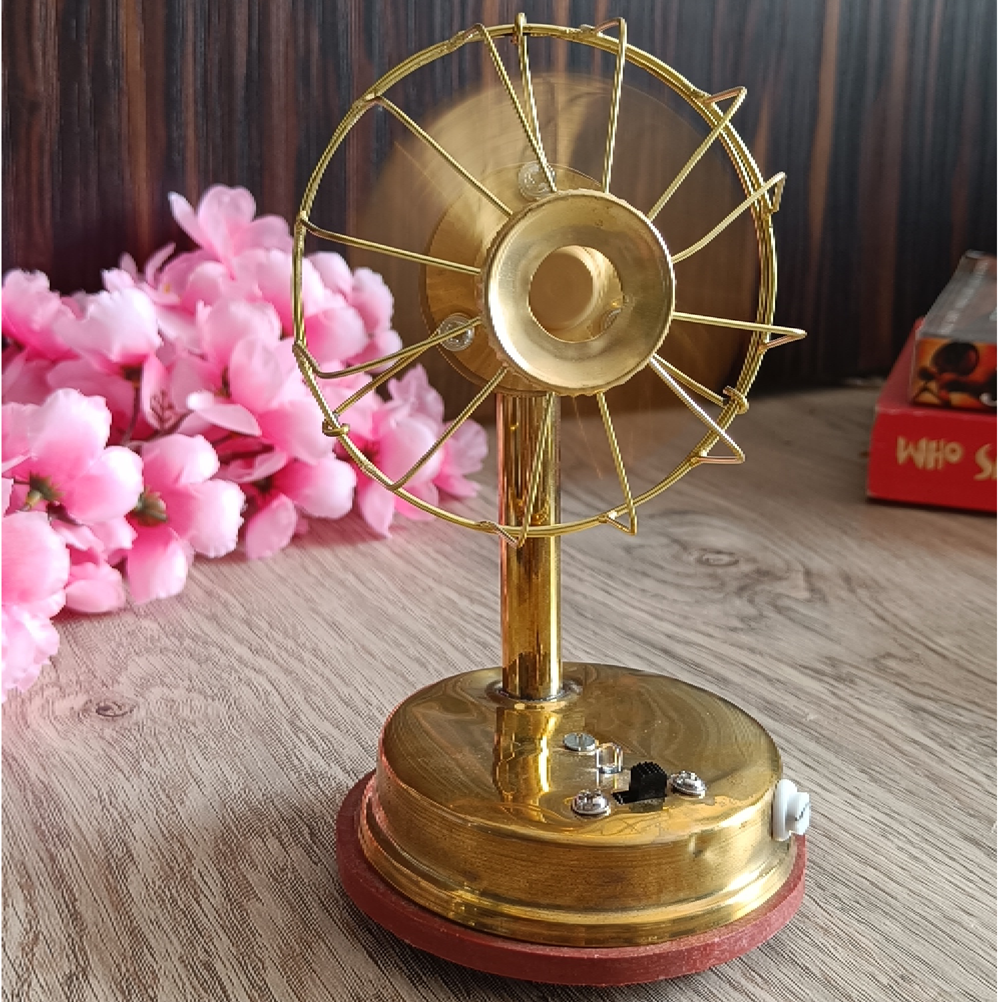 India Meets India Decorative Brass Mini Fan, Golden Color, Collectible Items for Home Décor/Office/Living Room /Bedroom, Brass Décor Item