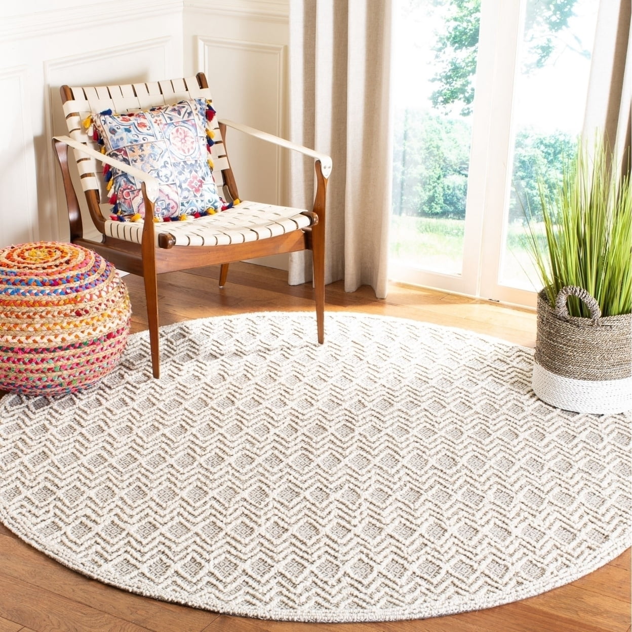 SAFAVIEH Trace Hermite Geometric Chevron Wool Area Rug, Grey/Black, 6' x 6' Round