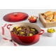thumbnail image 3 of Horno holandés Le Creuset de hierro fundido esmaltado, 8 litros, color cereza, 3 of 4